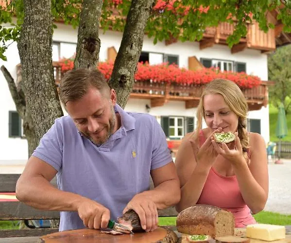 Reiterhof Suassbauer Фермерский дом *